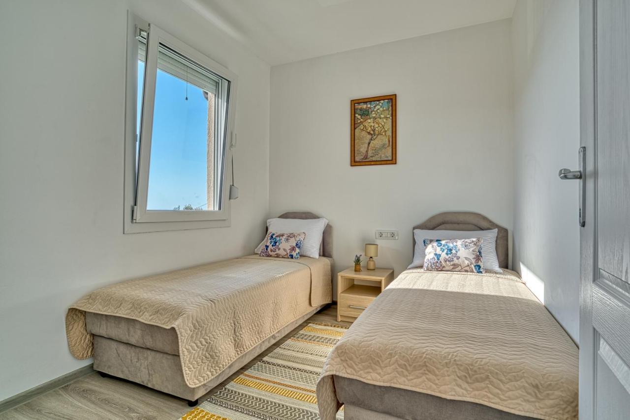 Two Bedroom House With Sea View Maj Бульярица Экстерьер фото